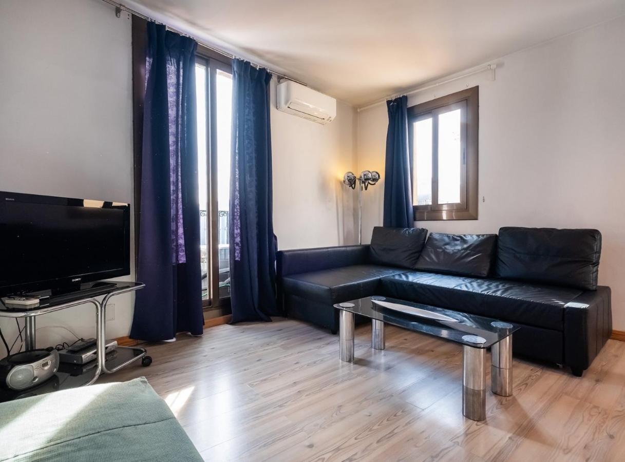 Apartamentos El Pintor Barcelona Exterior photo